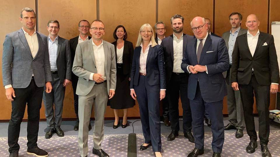 Die Tarifkommission des AGV Banken um Verhandlungsführerin Sabine Schmittroth (vorne in der Mitte). | Foto: AGV Banken