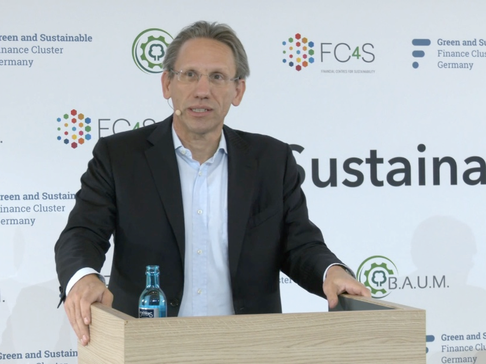 Finanzstaatssekretär Jörg Kukies auf dem Sustainable-Finance-Gipfel. | Foto: FinanzBusiness
