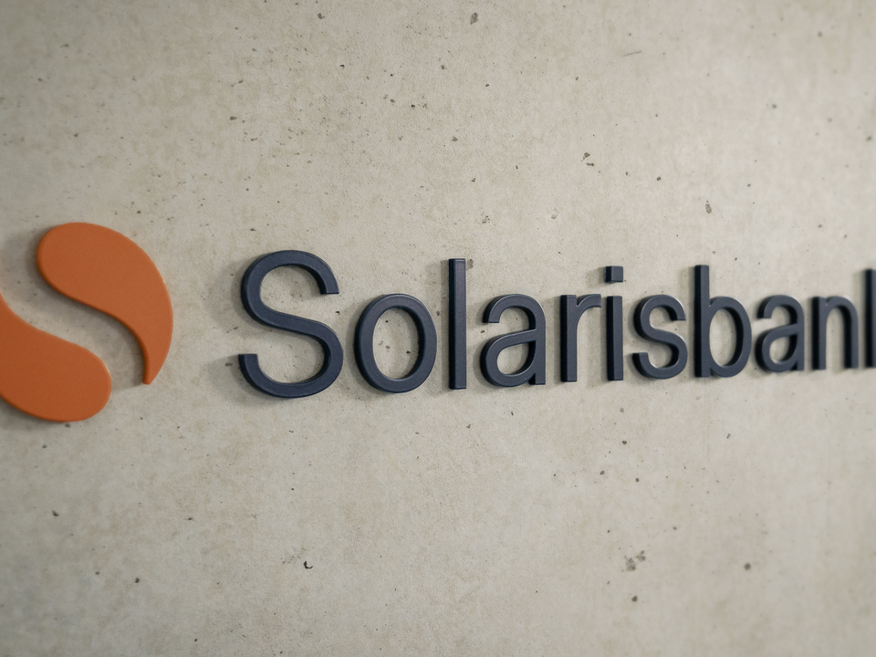 Das Logo der Solarisbank in der Firmenzentrale. | Foto: Solarisbank