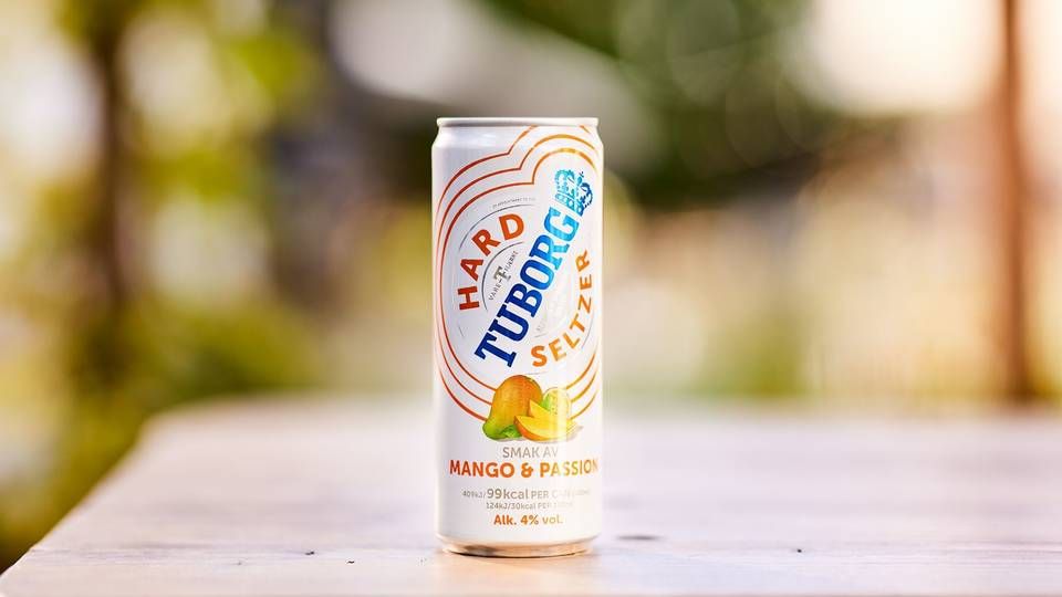 Tuborgs første hard seltzer-drink bliver med smag af mango og passionsfrugt. | Foto: Tuborg / PR