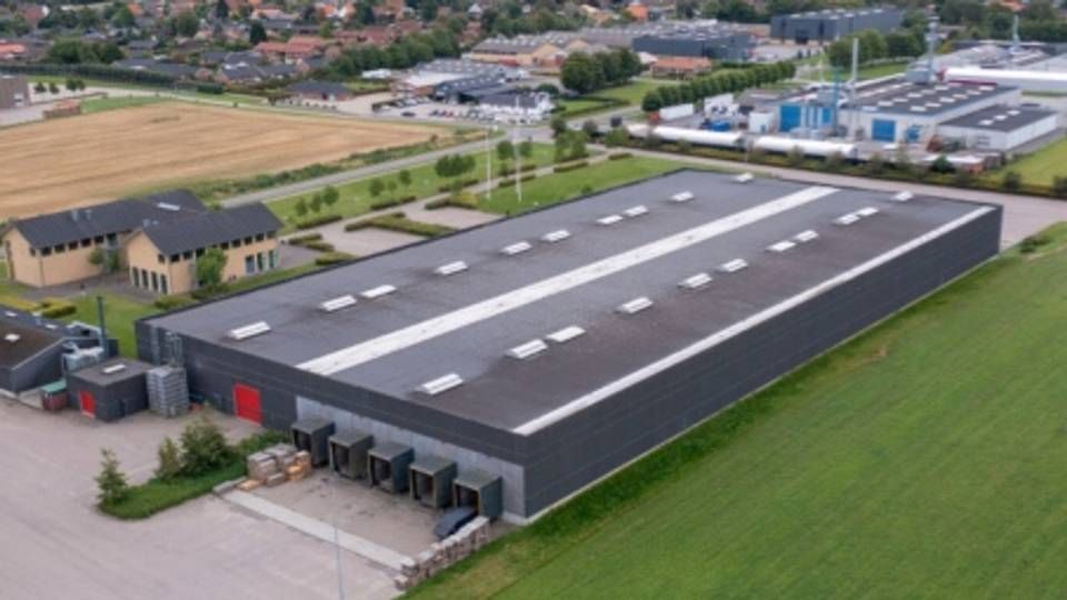 Ejendommen med de nu udlejede 8000 kvm lagerfaciliteter, som er beliggende i Hornsyld nær Horsens i Østjylland. | Foto: PR / M7 Real Estate