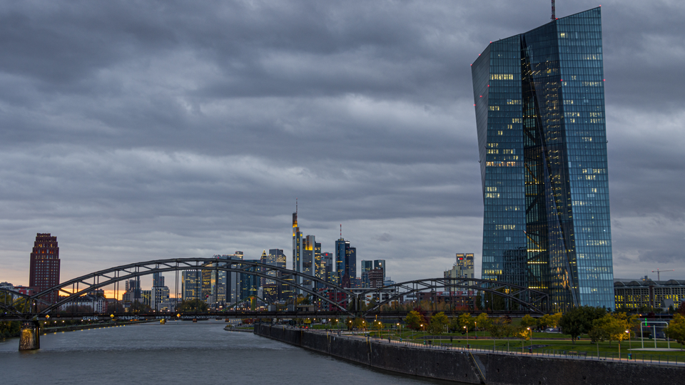 Die EZB in Frankfurt | Foto: picture alliance / greatif | Florian Gaul