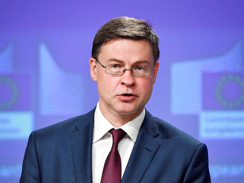 Valdis Dombrovskis fra EU-Kommissionen præsenterer onsdag forslaget til implementering af Basel-anbefalingerne. | Foto: Pool/Reuters/Ritzau Scanpix