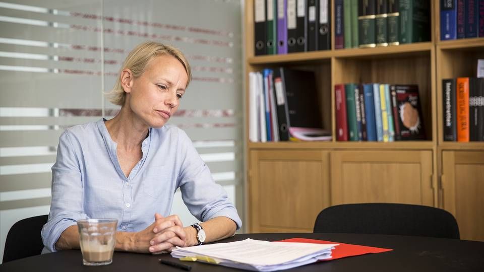 Forbrugerombudsmand Christina Toftegaard Nielsen fortæller, at man stadig modtager mange klager over elselskabers telefonsalg. | Foto: Stine Bidstrup/ERH