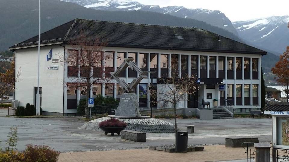 Sparebanken Sogn og Fjordane er ilagt et overtredelsesgebyr etter hvitvaskingsloven på 14 millioner kroner. | Foto: Google Maps