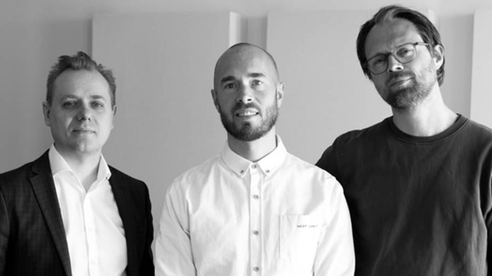 Fra venstre: Adm. direktør i Unmute, Daniel Scougaard; produktionschef i Unmute Anders Poulsen og Simon Kringel, kommunikationschef i Unmute. | Foto: PR / Unmute