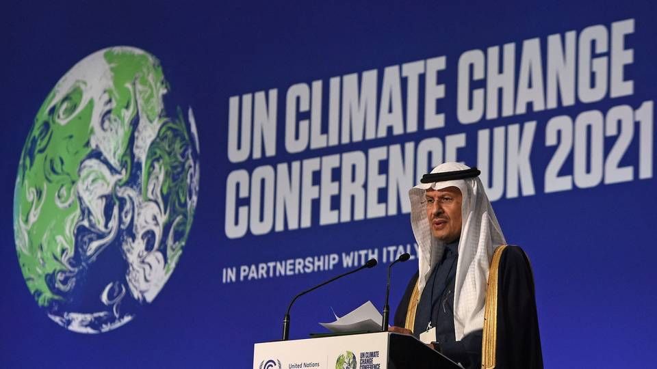 Saudi-Arabiens energiminister på talerstolen ved COP26. Greenpeace frygter, at olieproducerende lande som Saudi-Arabien vil trække endelig aftale i den forkerte retning. | Foto: ANDY BUCHANAN/AFP / AFP