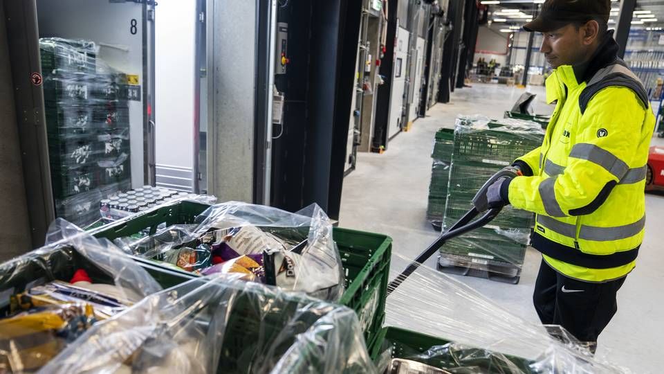 Supermarkedskæden Føtex under Salling Group har i 2021 etableret hjemmelevering af dagligvarer købt online. I første omgang gælder det i Storkøbenhavn, hvorfra varer distribueres fra koncernens lager i Ishøj. | Foto: Stine Bidstrup/ERH