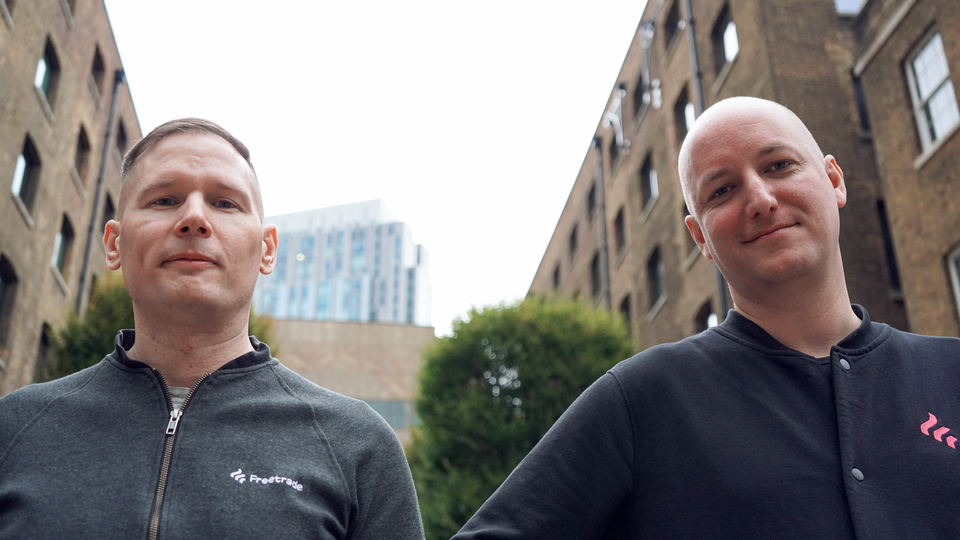 Freetrade-Gründer und -CEO Adam Dodds (rechts) mit Viktor Nebehaj, Chief Marketing Officer des Unternehmens | Foto: Freetrade