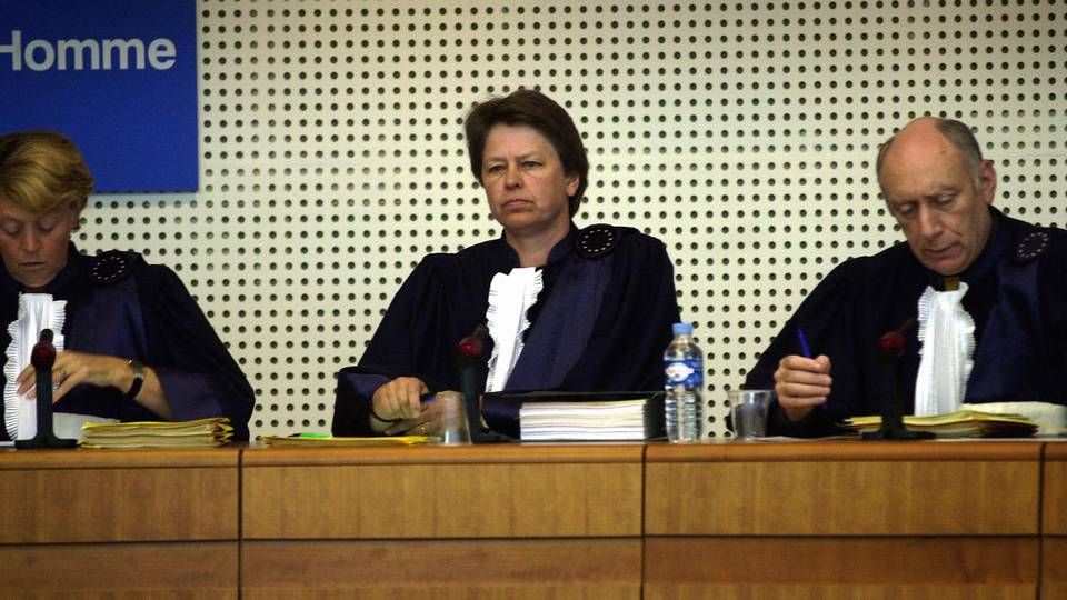 Hanne Sophie Greve (i midten) fra tiden som dommer i Den Europeiske Menneskerettighetsdomstolen i Strasbourg i 2002. | Foto: Tor Richardsen / SCANPIX