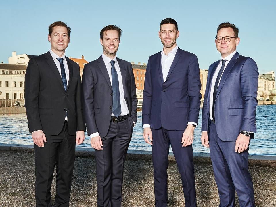 Fra venstre: Partner og medejer i Prokura, Christian Svane, dansk landechef og partner i Kearney, Christoffer Husted Rasmussen, partner og medejer i Prokura, Jens Holbek og partner og medejer i Prokura, Christian Bang-Pedersen. | Foto: PR / Kearney