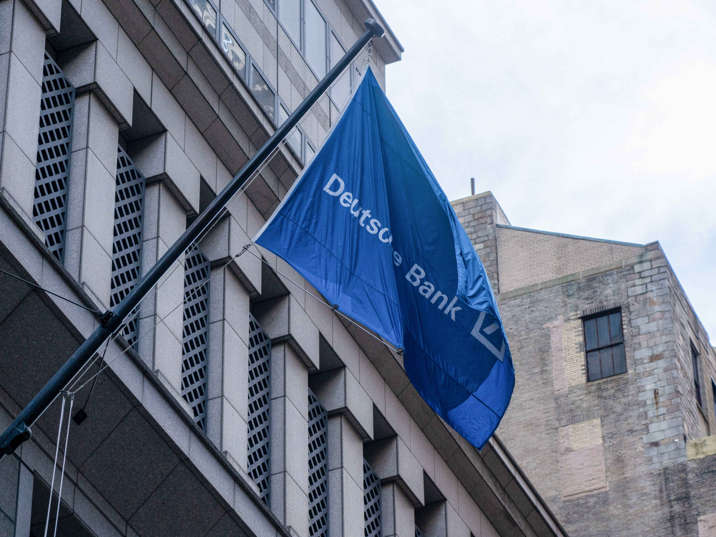 Die Deutsche Bank in New York | Foto: picture alliance / ZUMAPRESS.com | Ron Adar