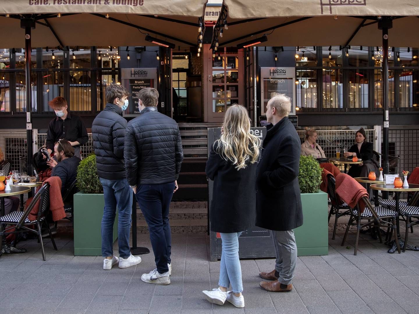Der er ikke politisk enighed om, hvornår f.eks. caféer og restauranter skal have kompensation. | Foto: Finn Frandsen