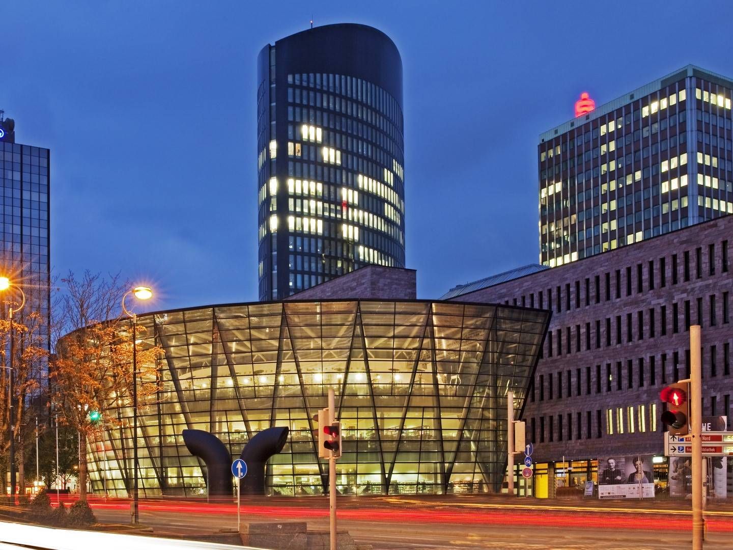 Innenstadt von Dortmund mit Stadt- und Landesbibliothek - und Sparkassenzentrale | Foto: picture alliance / Zoonar | Stefan Ziese