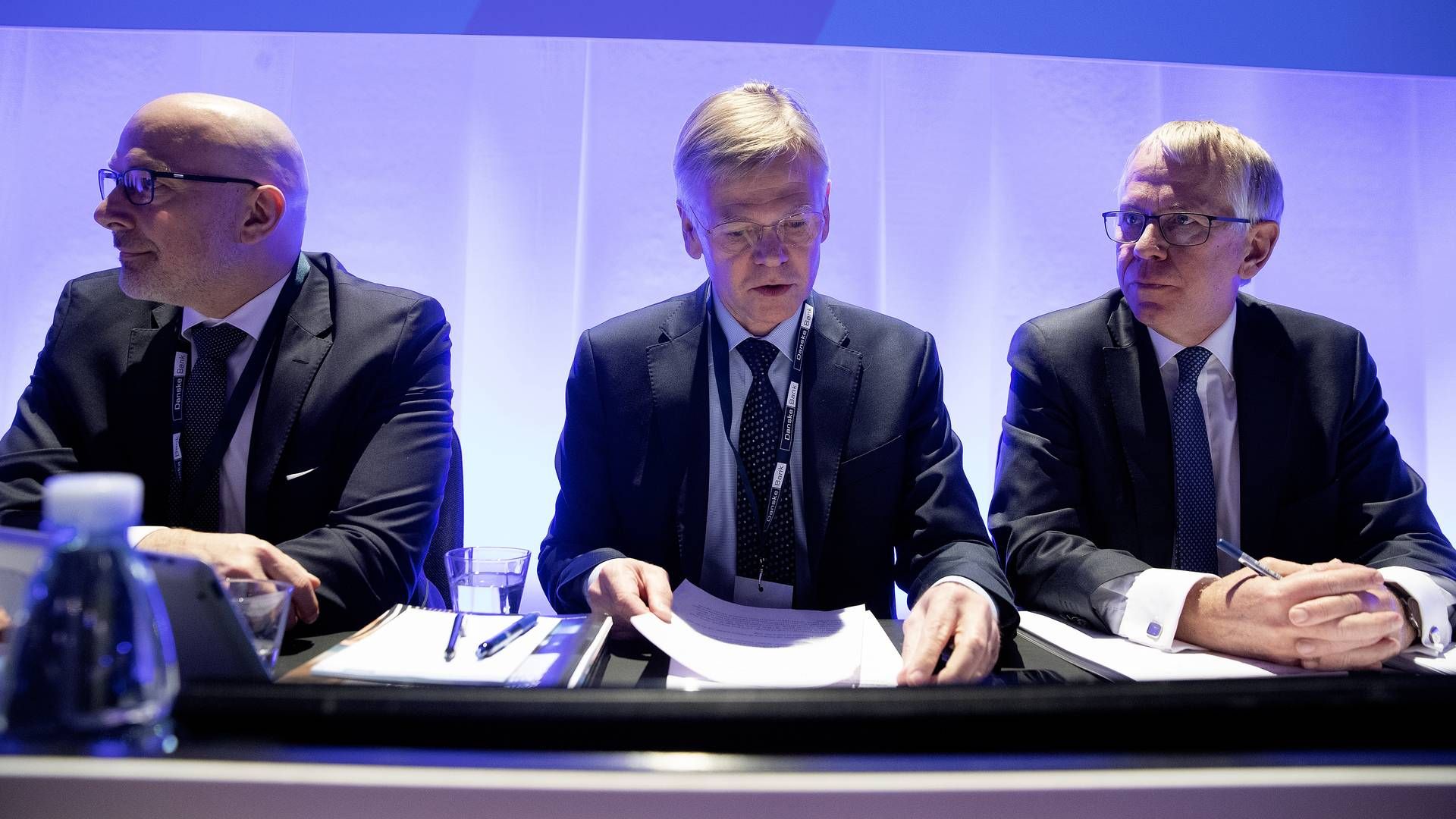 Danske Banks generalforsamling 2019. Jesper Nielsen (tv), bestyrelsesformand Karsten Dybvad og ordstyrer Klaus Søgaard (th). | Foto: Peter Hove Olesen