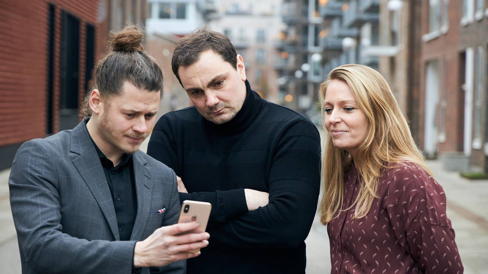 Peter Lucas,i midten, stiftede Hedia sammen med kæresten Christina Kildentoft og forretningspartneren Andreas Jespensgaard i 2016. | Foto: HediaPR