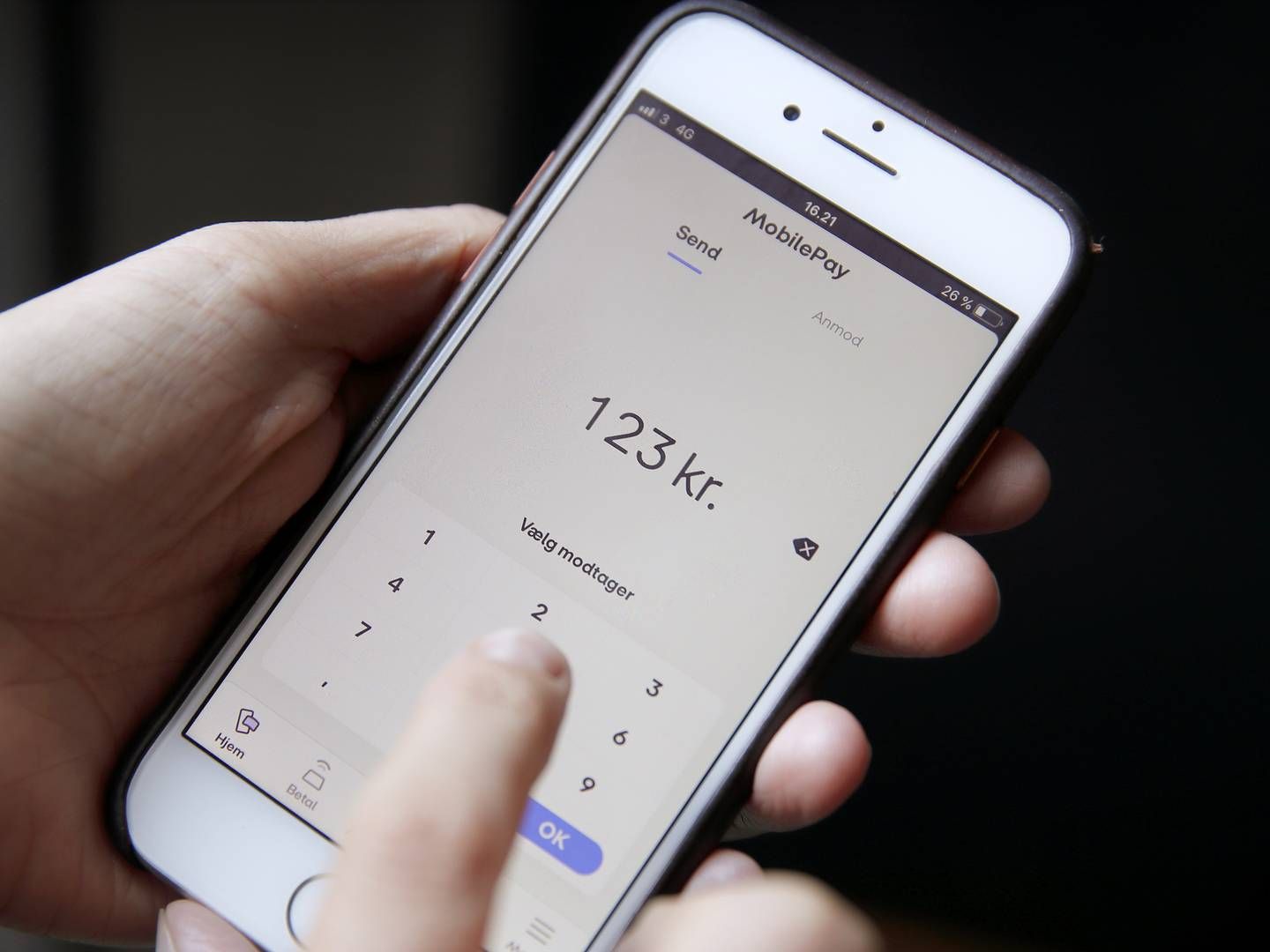 Kunderne bruger i stigende grad Mobilepay til at betale på nettet. | Foto: Jens Dresling