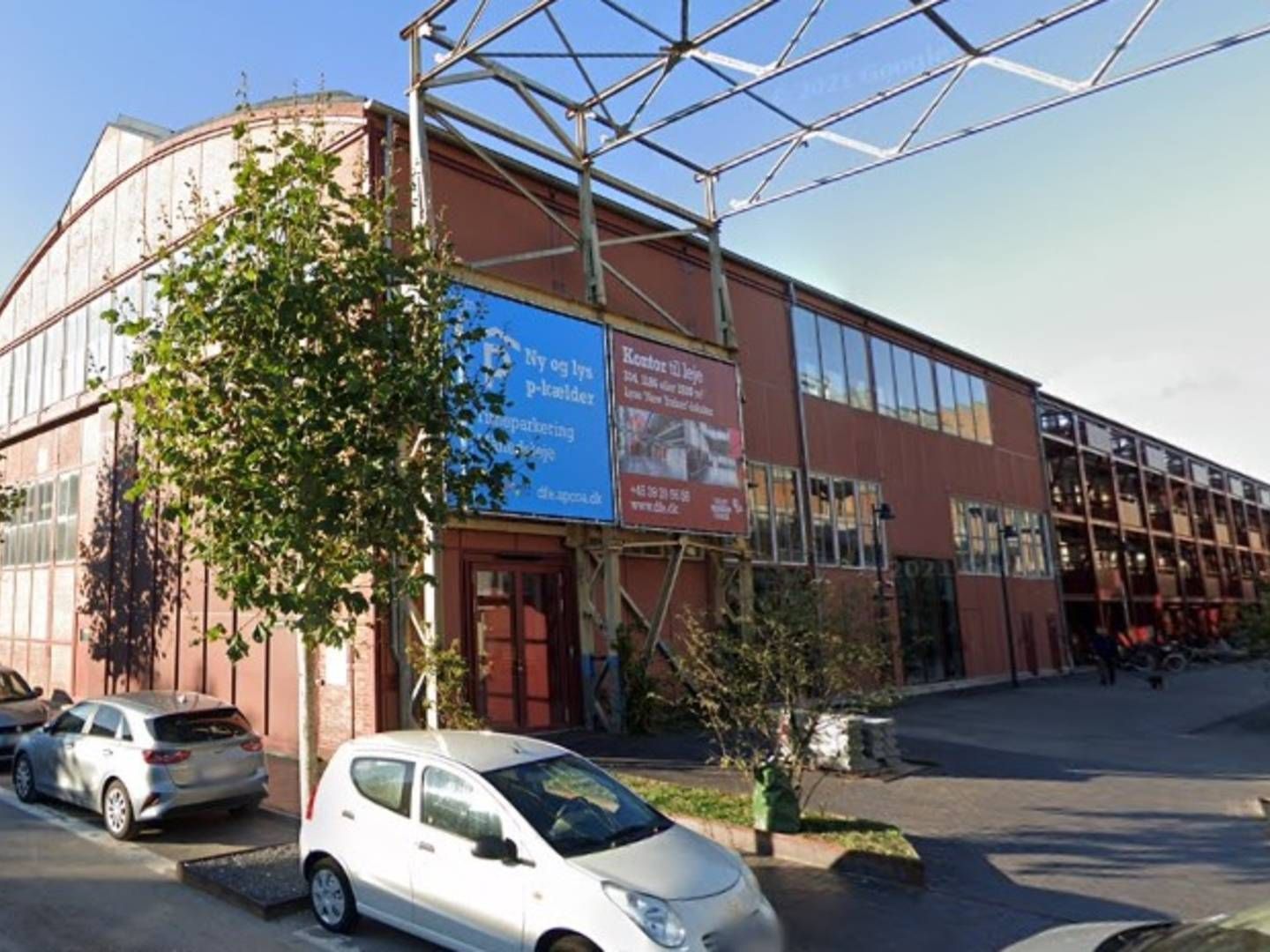 Formuepleje has sold this property, an assembly hall converted into 66 apartments. | Photo: Google