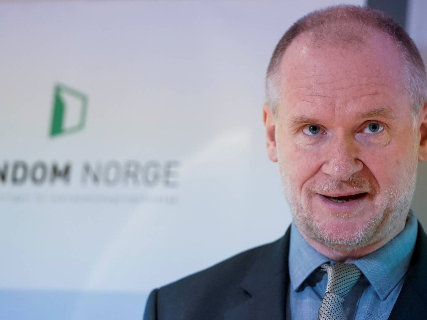 NYE TALL: Mandag legger Henning Lauridsen, administrerende direktør i Eiendom Norge, frem boligprisstatistikk for mai. | Foto: Terje Pedersen, NTB