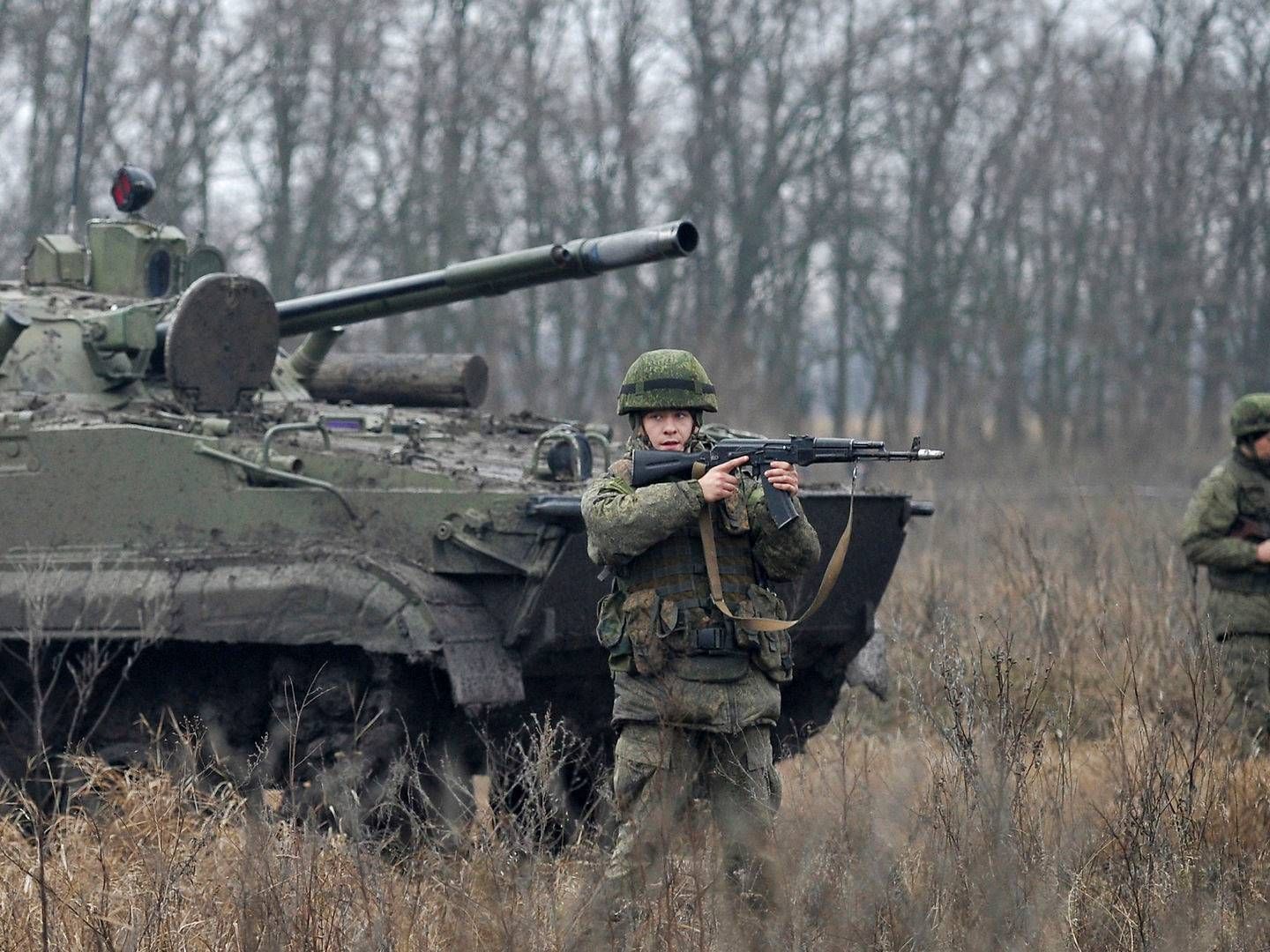 Russian troops on a training exercise as tensions with Ukraine mount. | Photo: Uncredited/AP/Ritzau Scanpix