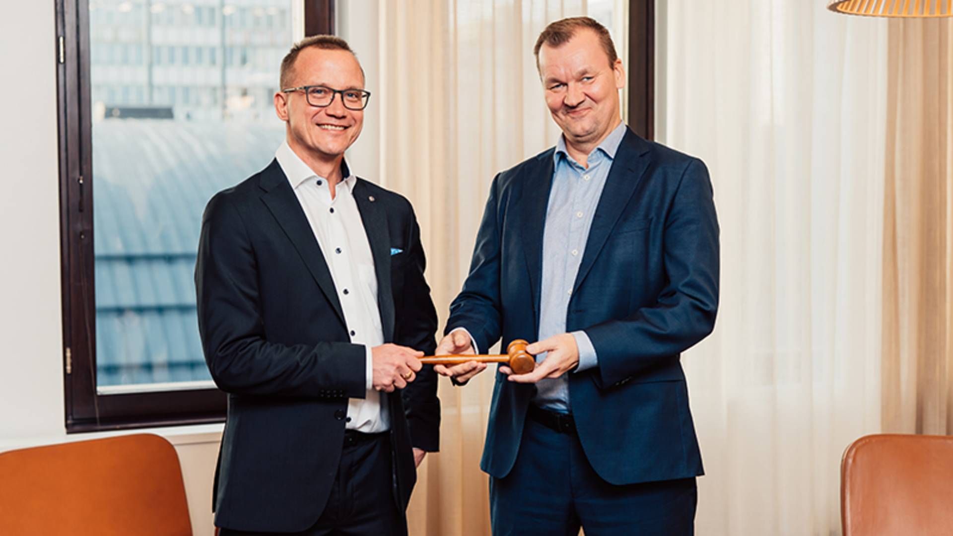 Tomi Merenheimo, tidligere formand og ledende partner i Magnusson Finland (tv.), og Ville Salonen, partner og bestyrelsesformand for Magnusson International (th). | Foto: Magnusson Law / PR