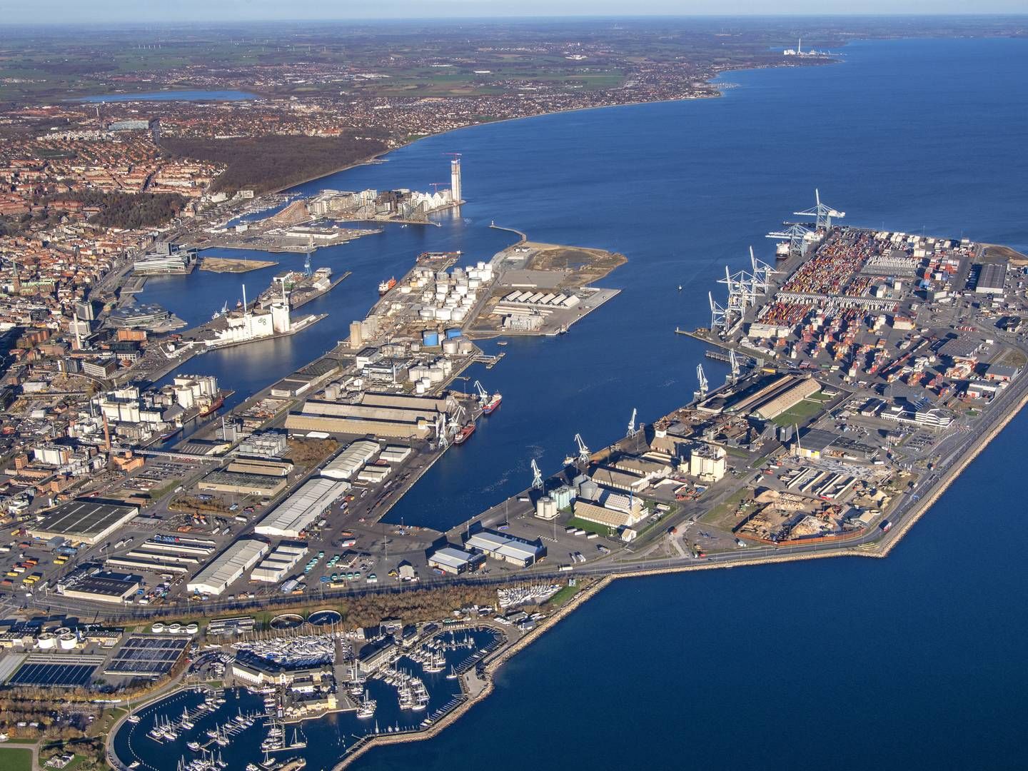 Aarhus Havn, der ejes af Aarhus Kommune, ønsker at udvide Østhavnen med et nyt havnebassin og med nye landarealer på op til godt en kvadratkilometer. | Foto: PR-foto Aarhus Havn