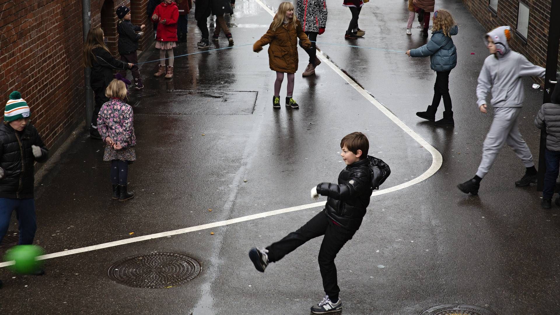 Skolebørn testes med kviktest, hvor effektiviteten ikke er dokumenteret. | Foto: Martin Lehmann/Politiken