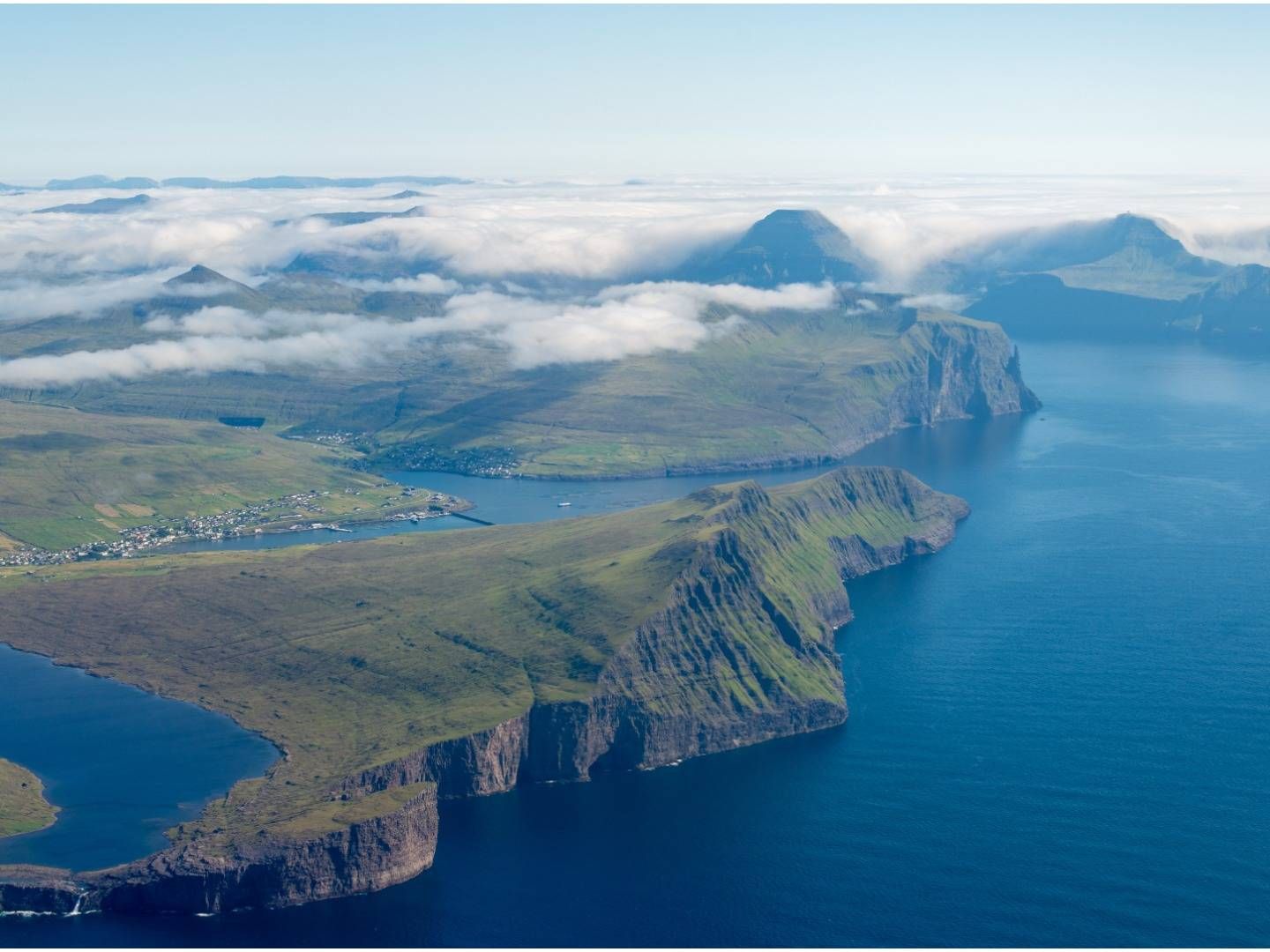 Faroe Islands, Denmark. | Photo: Pexels: Quentin Krattiger.