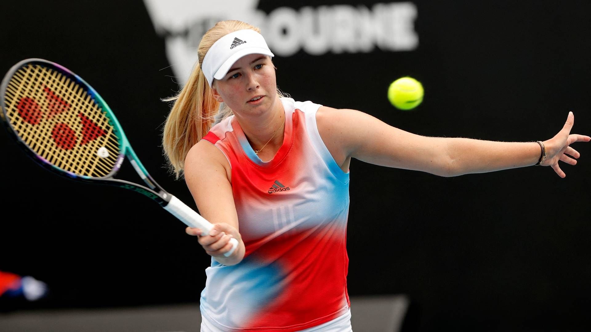 Clara Tauson i aktion i første runde af grand slam-turneringen Australian Open i Melbourne 18. januar 2022. | Foto: Brandon Malone/AFP / AFP