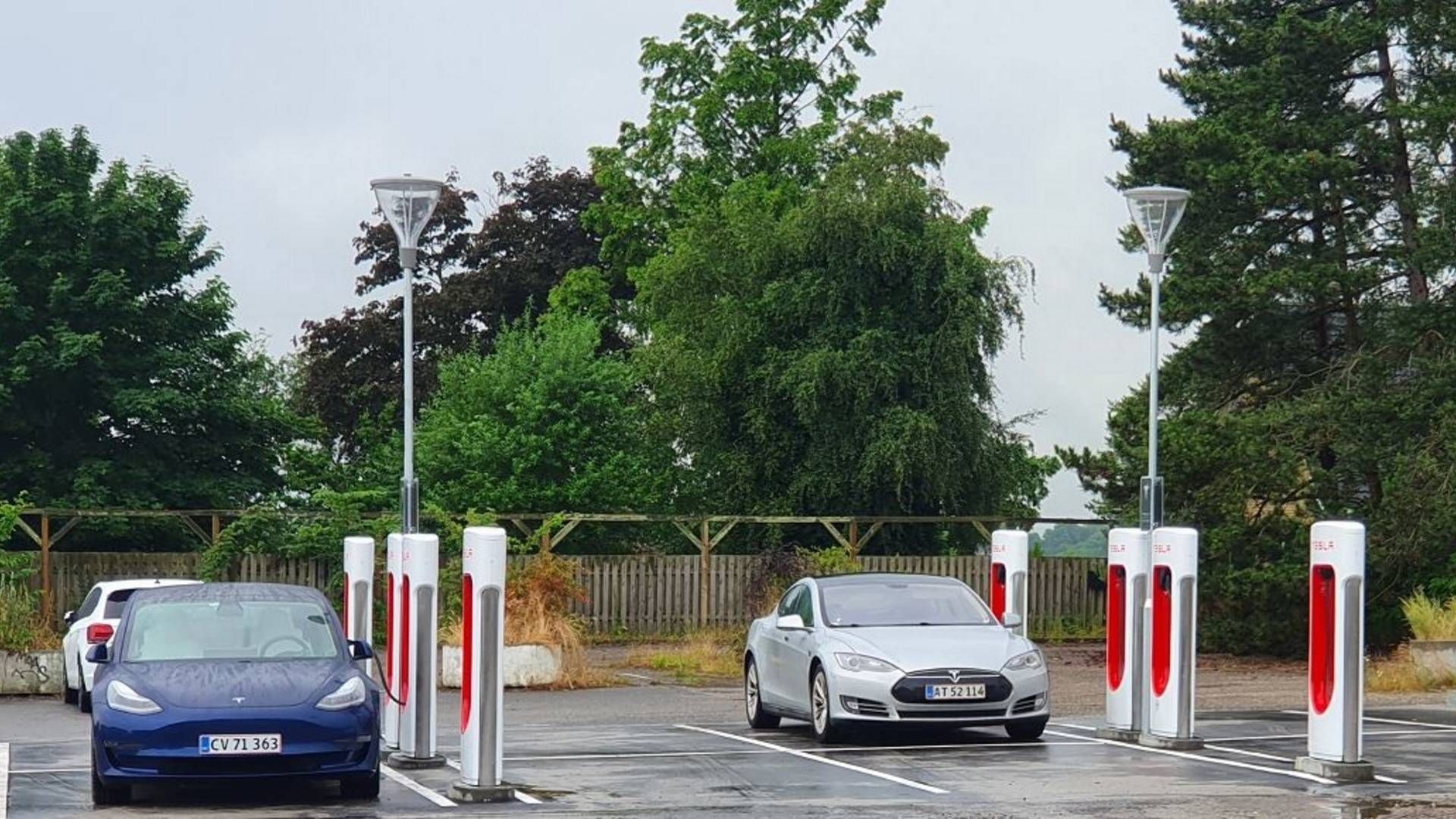 Tesla vil udvide antallet af ladestandere i Danmark markant i de kommende måneder. | Foto: PR / Tesla