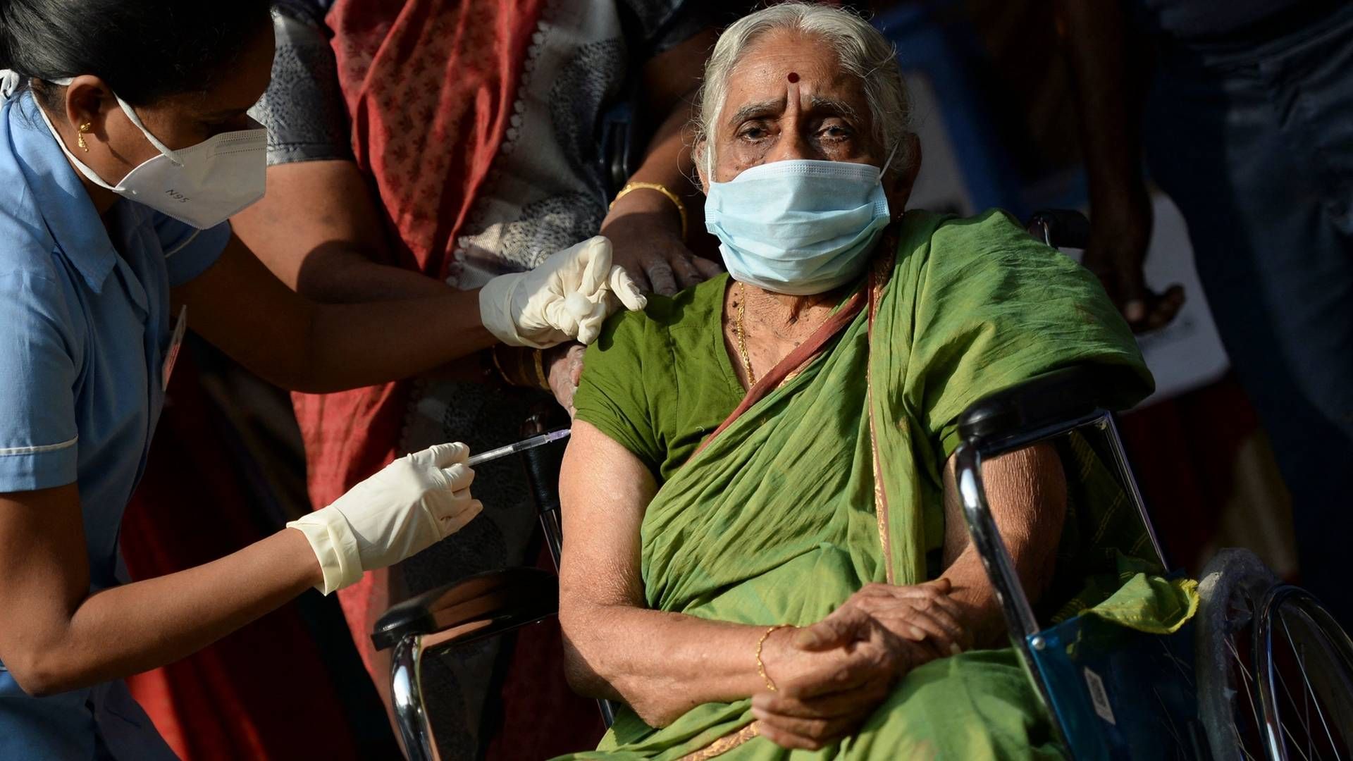 Udviklerne af vaccine corbewax vil ikke beskytte deres vaccine med patent, hvilket vil gøre den langt billigere for f.eks. fattigere lande. | Foto: ARUN SANKAR/AFP / AFP