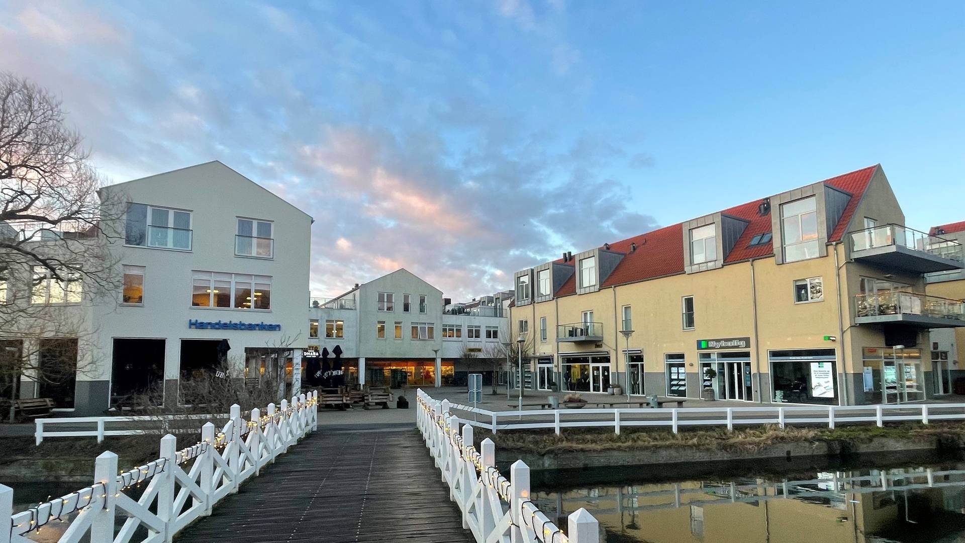 Ejendommen på Torvebyen i Køge centrum er netop solgt til trecifret millionbeløb. | Foto: PR / Nordicals