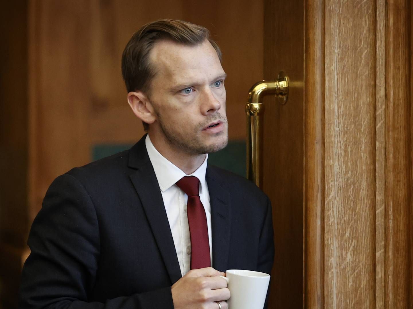 Beskæftigelsesminister Peter Hummelgaard (S) har en ”klar forventning” om, at bagagemedarbejderne afbryder strejken. | Foto: Jens Dresling