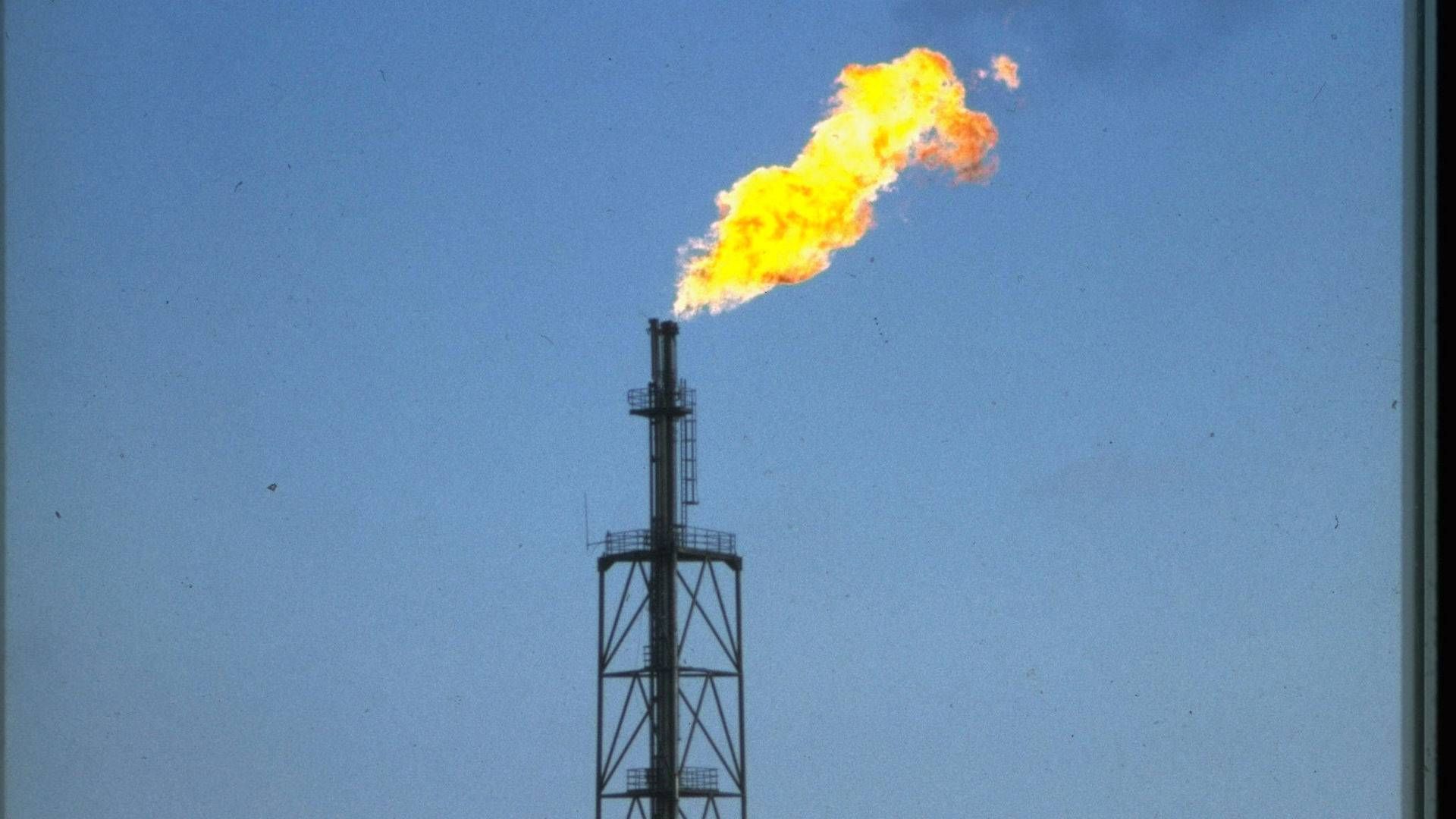 Flare-tårnet på Gorm afbrænder rutinemæssigt gas til en udledning på 164-184 ton CO2 om dagen. Gassen produceres sammen med olie på Halfdan-feltet og sendes videre til Gorm. På Gorm behandles al den olie, Total Energies producerer og sender til land. | Foto: Erik Kragh/Ritzau Scanpix