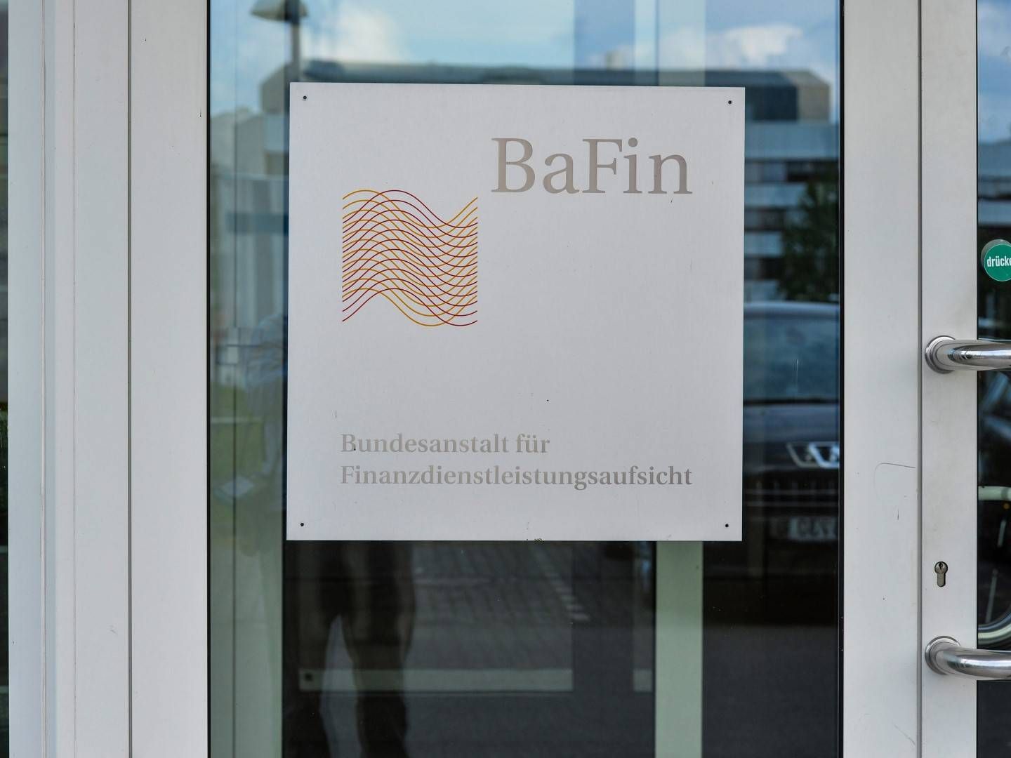 Eingang zur BaFin in Bonn | Foto: picture alliance / Winfried Rothermel | Winfried Rothermel
