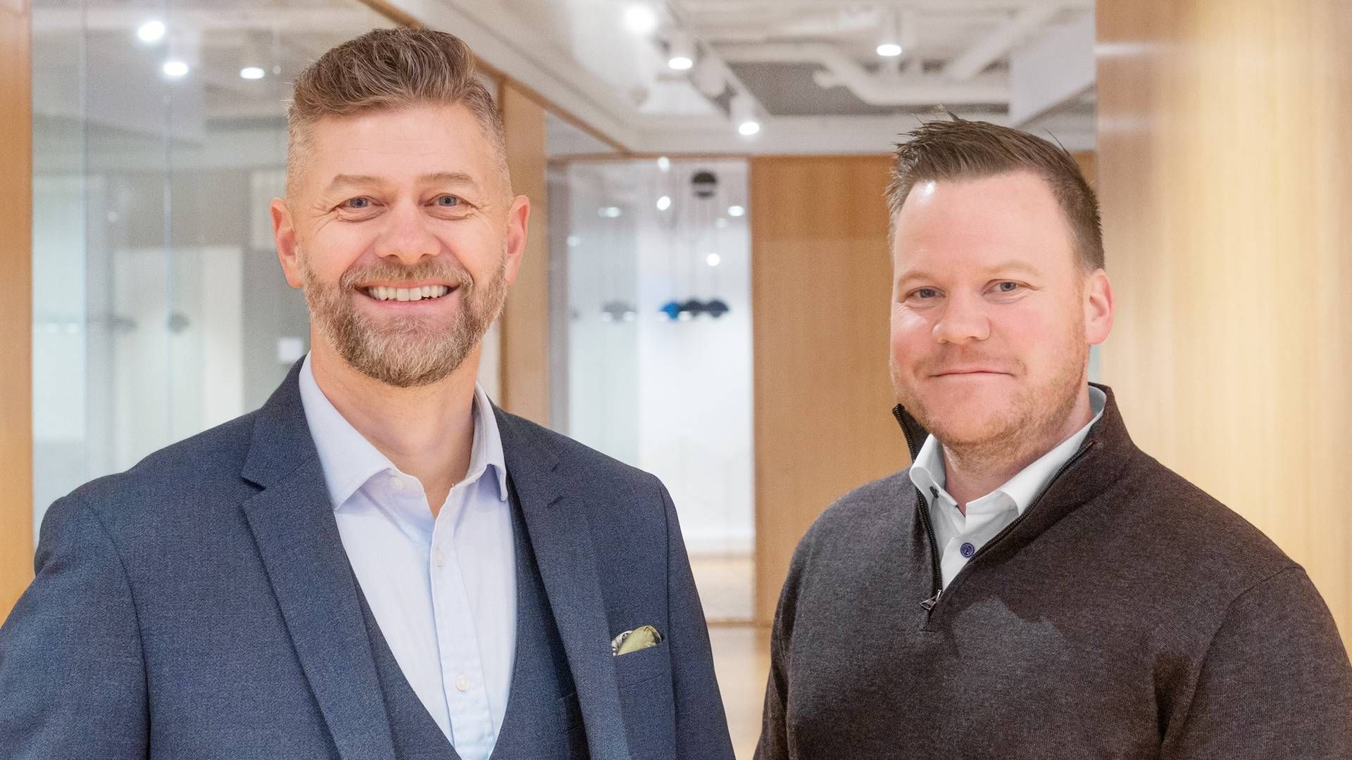 DIGITAL PLATTFORM: Leder for eiendom i SpareBank 1 Forsikring, Petter Haugen og forretningsutvikler Frode Aardal (til venstre) i Veni. | Foto: Veni