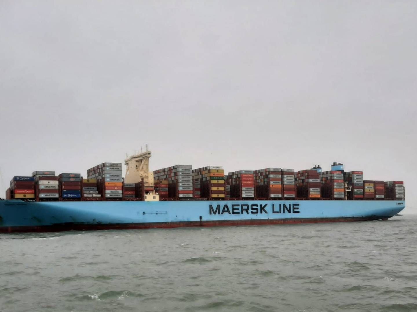 "Eksport også omfatter søtransport. Når et dansk skib fragter varer fra Kina til USA, så tæller fragtindtægterne med i statistikken i dansk favør," fortæller Allan Sørensen, der er cheføkonom i Dansk Industri. | Foto: HAVARIEKOMMANDO/VIA REUTERS / X80001