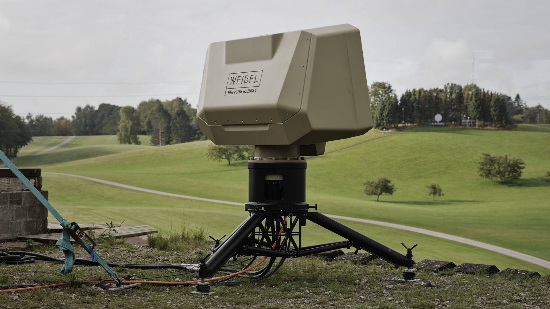 Nyudviklede radarer som denne, der kaldes Xenta, og som kan se droner og bruges til nærluftsforsvar, skal være med til at sikre væksten i Allerød-baserede Weibel Scientific. | Foto: Weibel Scientific / PR