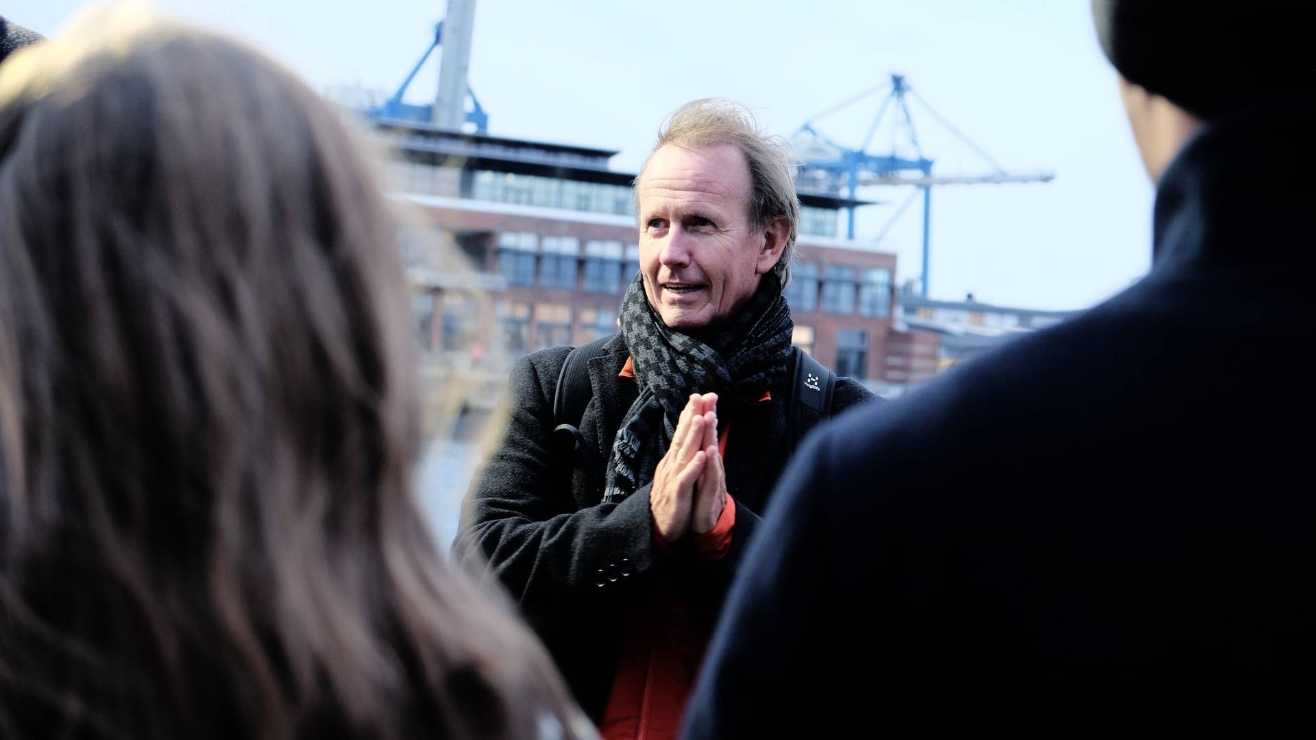 Trifork-direktør Jørn Larsen fortæller om Triforks nye domicil på en fællestur til lokationen i Nordhavn. | Foto: Thomas Bruun Funch