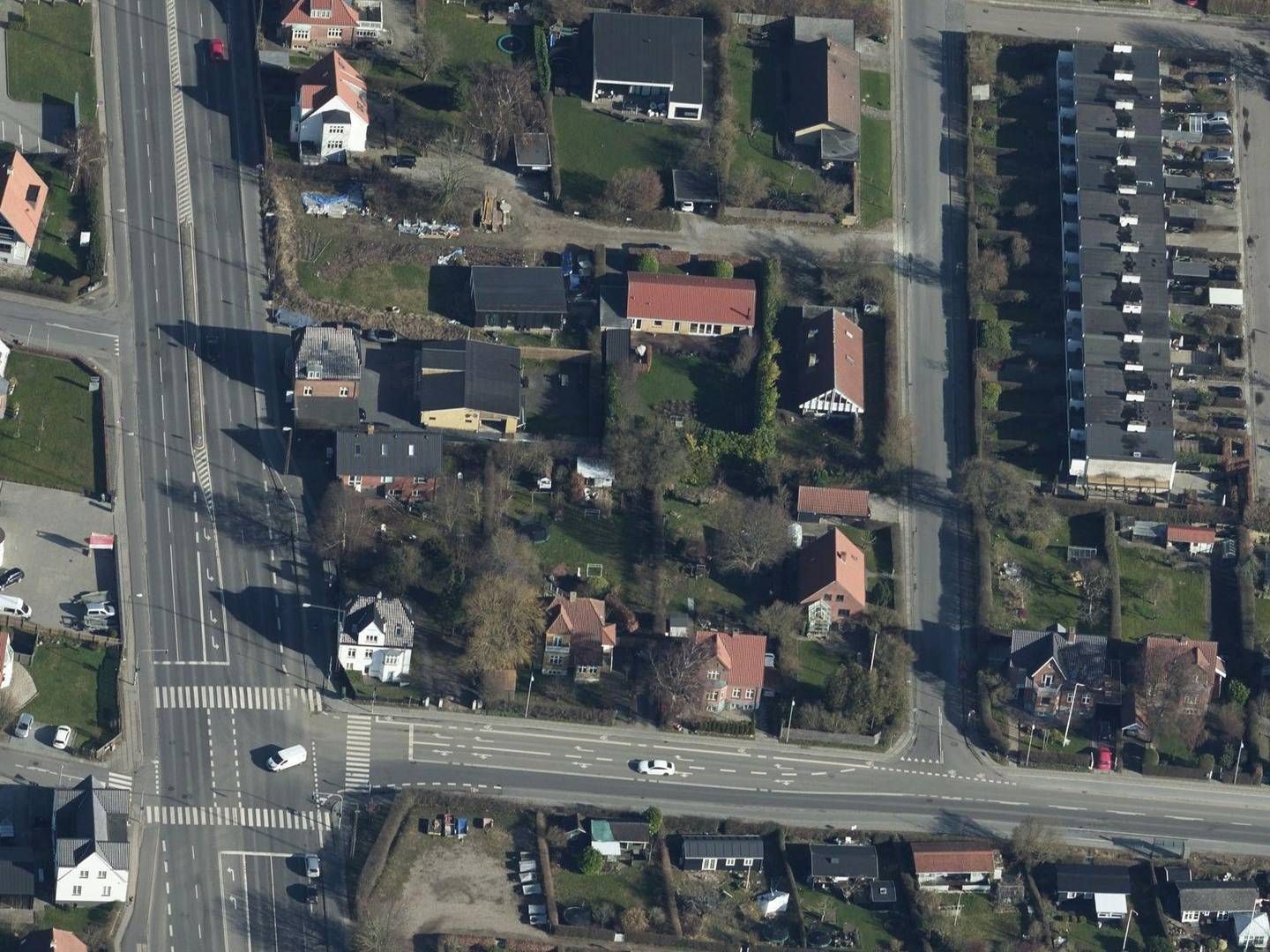 Det er i dette område ved Agerbæksvej i Risskov nord for Aarhus, at boligblokke i de kommende år skal skyde op. | Foto: Styrelsen for Dataforsyning og Effektivisering