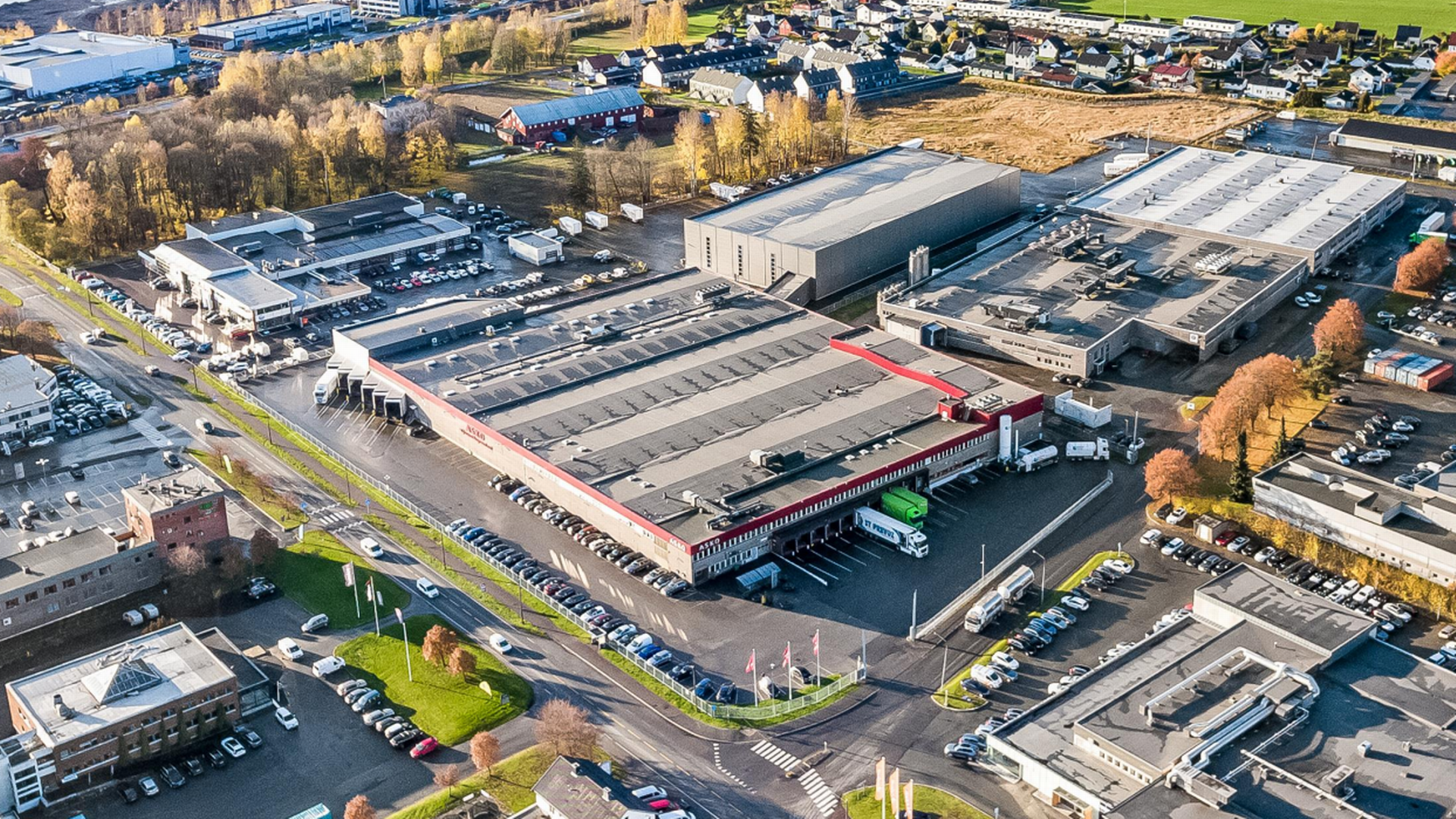 Røhne Selmer og Selmer Eiendom står bak kjøpet av eiendommen som skal huse Fords service- og logistikksenter i Stor-Oslo