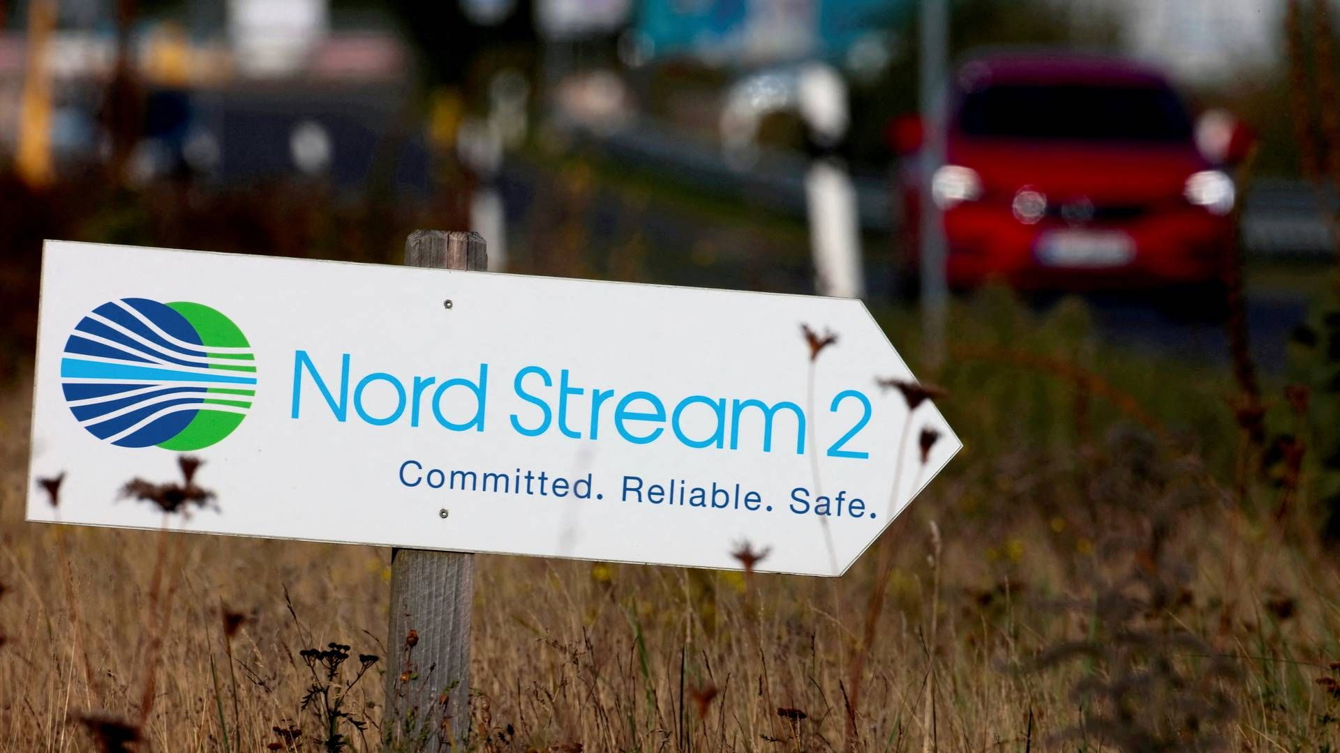 Naturgasrørledningen Nord Stream 2 har en årlig transportkapacitet på 55 mia. kbm. og er færdigbygget, men selv om EU har hårdt brug for gassen, har Tysklands kansler Olaf Scholz sat godkendelsesprocesen i stå som reaktion på Ruslands invasion af Ukraine. | Foto: HANNIBAL HANSCHKE/REUTERS / X02197