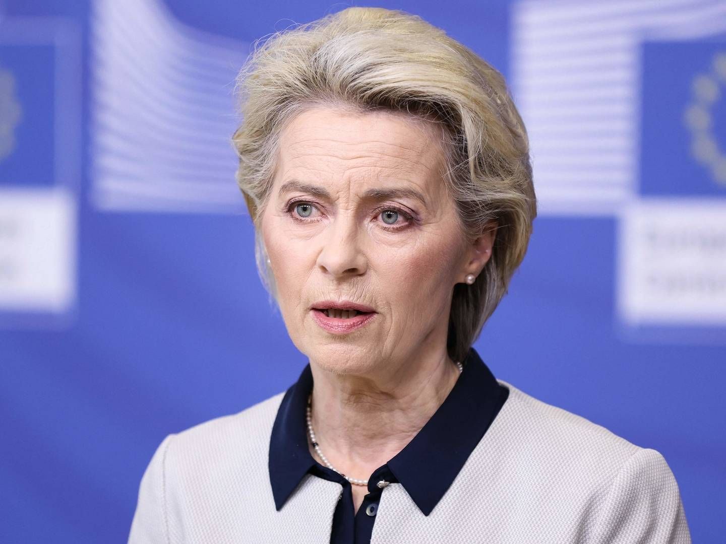 "Senere i dag vil vi præsentere en pakke med massive sanktioner for EU-landenes ledere," lyder det fra Ursula von der Leyen. | Foto: Kenzo Tribouillard/AFP / POOL