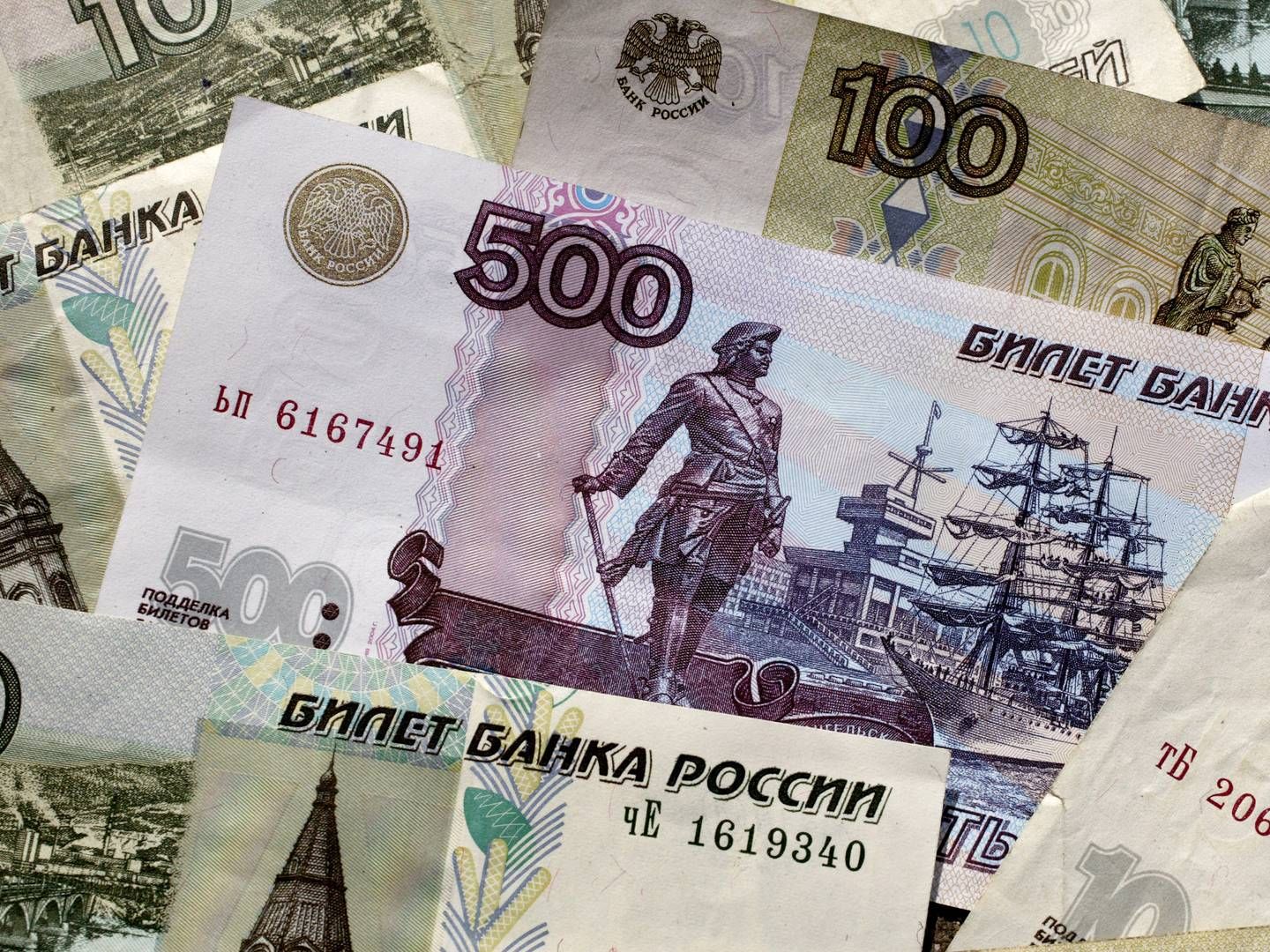Russian rubles | Photo: Jacob Ehrbahn/pxjePenge06.jpg