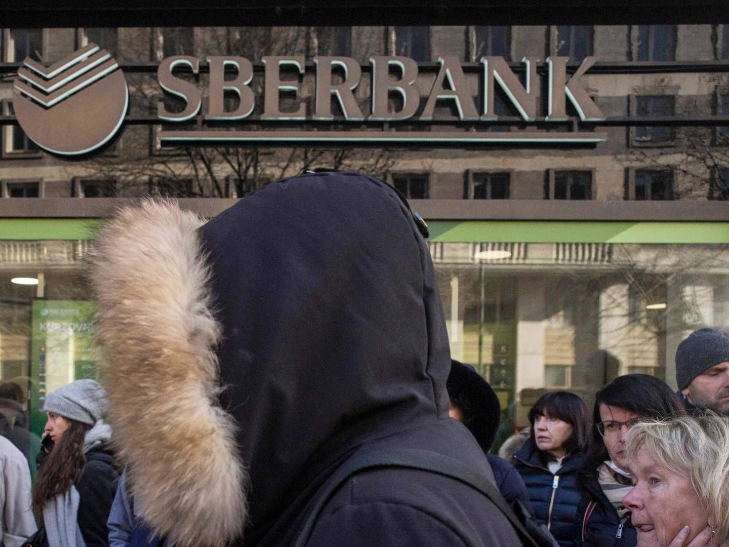 I en ny sanktionspakke stiller EU nu skarpt på den finansielle sektor. I praksis vil 70 pct. af den russiske bankverden blive berørt, siger udenrigschef Josep Borrell. (ARKIV) | Foto: MICHAL CIZEK/AFP / AFP