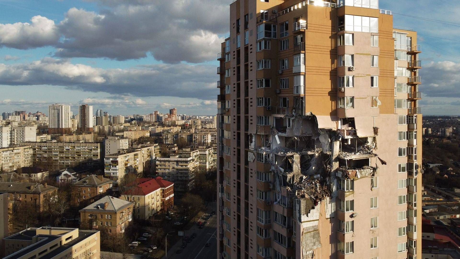 Bygning i den ukrainske by Kyiv. | Foto: Daniel Leal/AFP/Ritzau Scanpix
