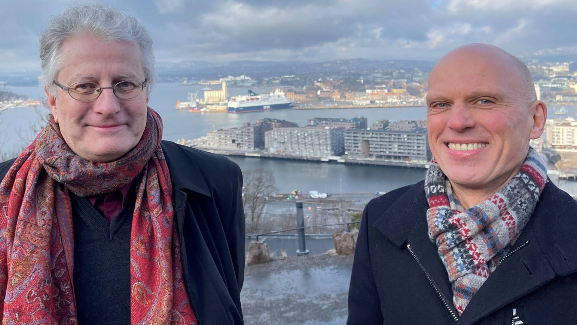 UENIGE: Stein Kolstø, direktør for fjordbyenheten i Plan- og bygningsetaten (til venstre) og Espen Dag Rydland, fungerende eiendomsdirektør i Oslo Havn er uenige om fremtdiig plassering av fergeterminal. | Foto: Oslo Havn