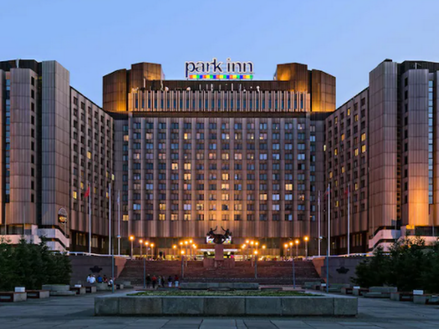 GIGANT: Det største Wenaas-hotellet i Russland er Park Inn by Radisson Pribaltiyskaya Hotel & Congress Center i St Petersburg på 104.000 kvadratmeter og 1178 rom. | Foto: Radisson
