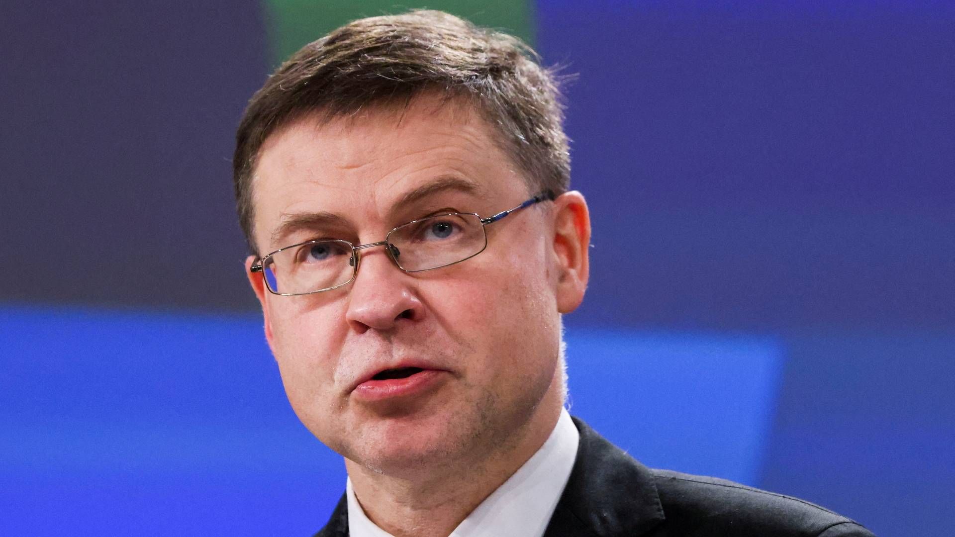 EU's handelskommisær, Valdis Dombrovskis, varsler flere sanktioner mod Rusland. | Foto: Yves Herman/REUTERS / X00380