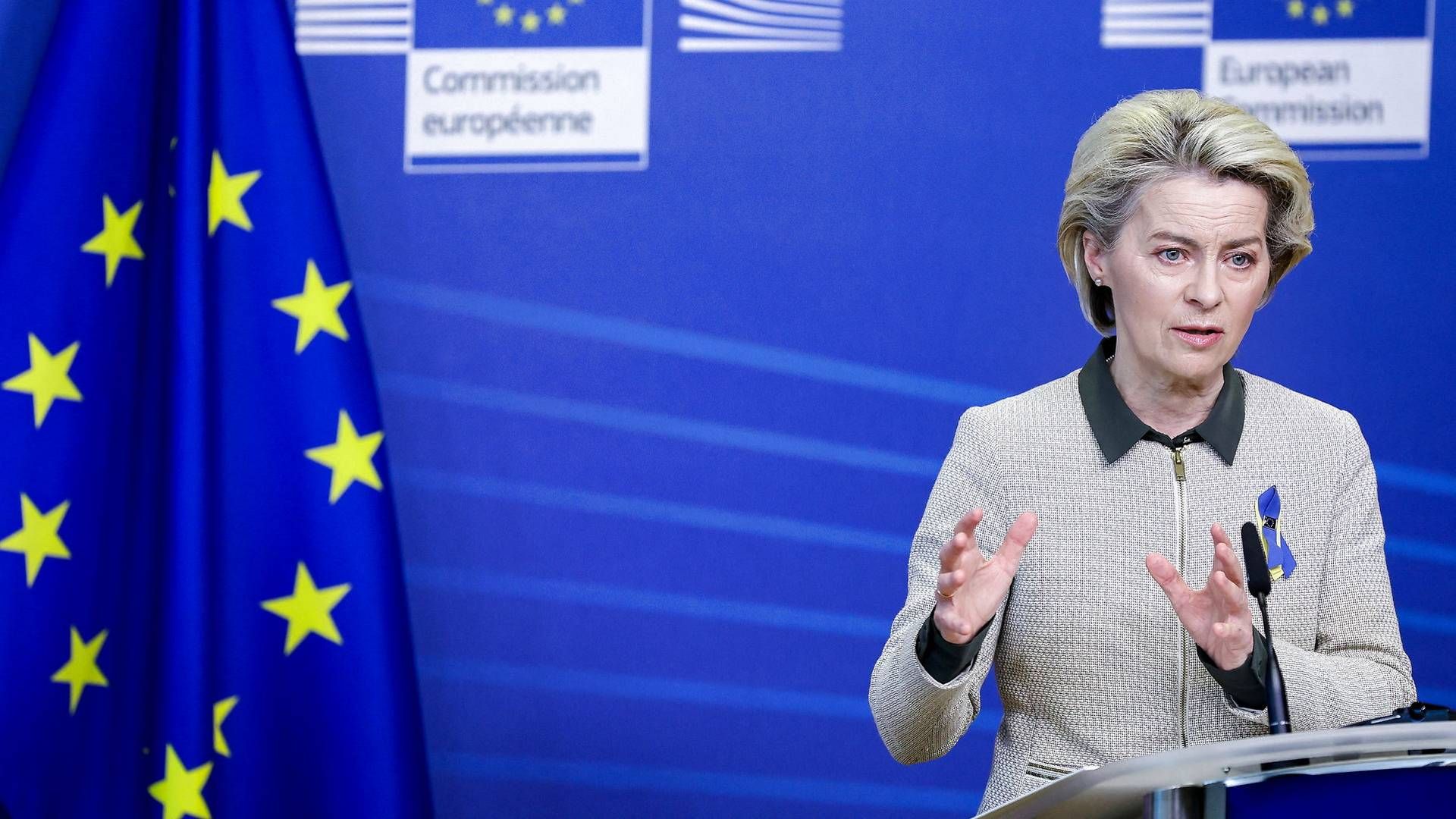 Ursula von der Leyen, formand for EU-Kommissionen., skriver på Twitter, at der vil følge yderligere sanktioner mod Rusland. | Foto: Pool/Reuters/Ritzau Scanpix